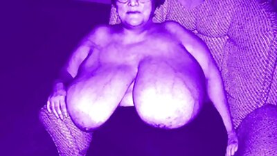 Sindy korte erotische film Lange en haar sexy tieten in een geweldige neukscène