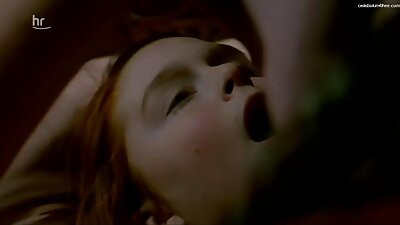 Pittige roodharige erotische sex filmpjes toont veel energie tijdens geslachtsgemeenschap